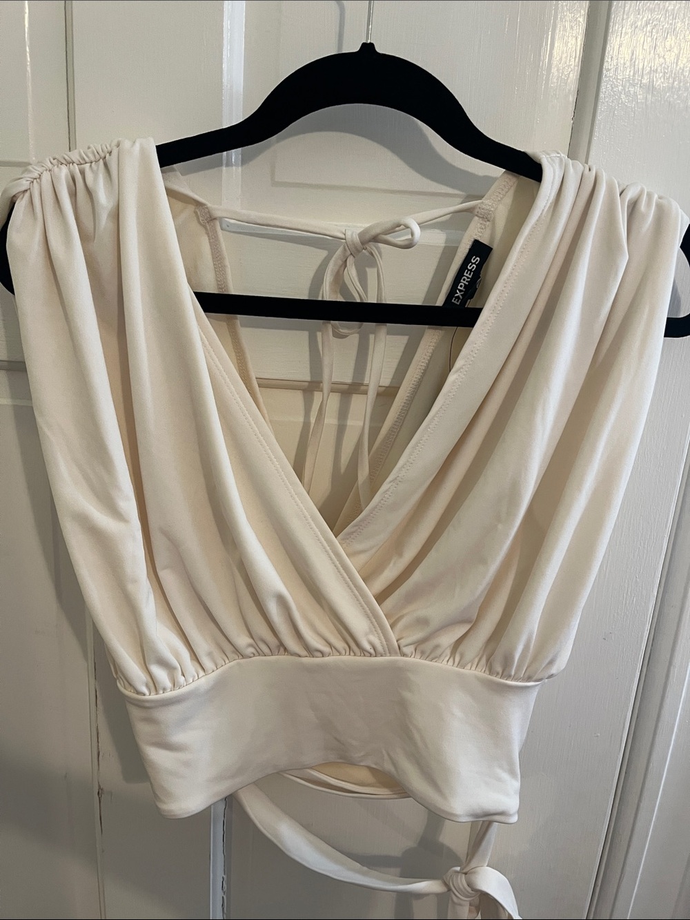 NWT Express Ivory Cream Ruched Shoulder Wrap Front Tie Back Crop Top Size M - Picture 5 of 5